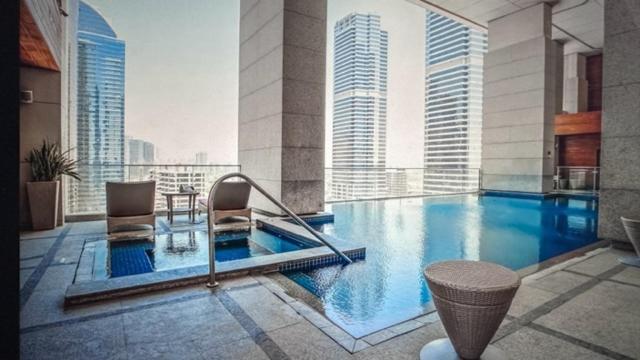 Bonnington Jumeraih Lakes Towers , Jlt Cluster J , Дубай Экстерьер фото